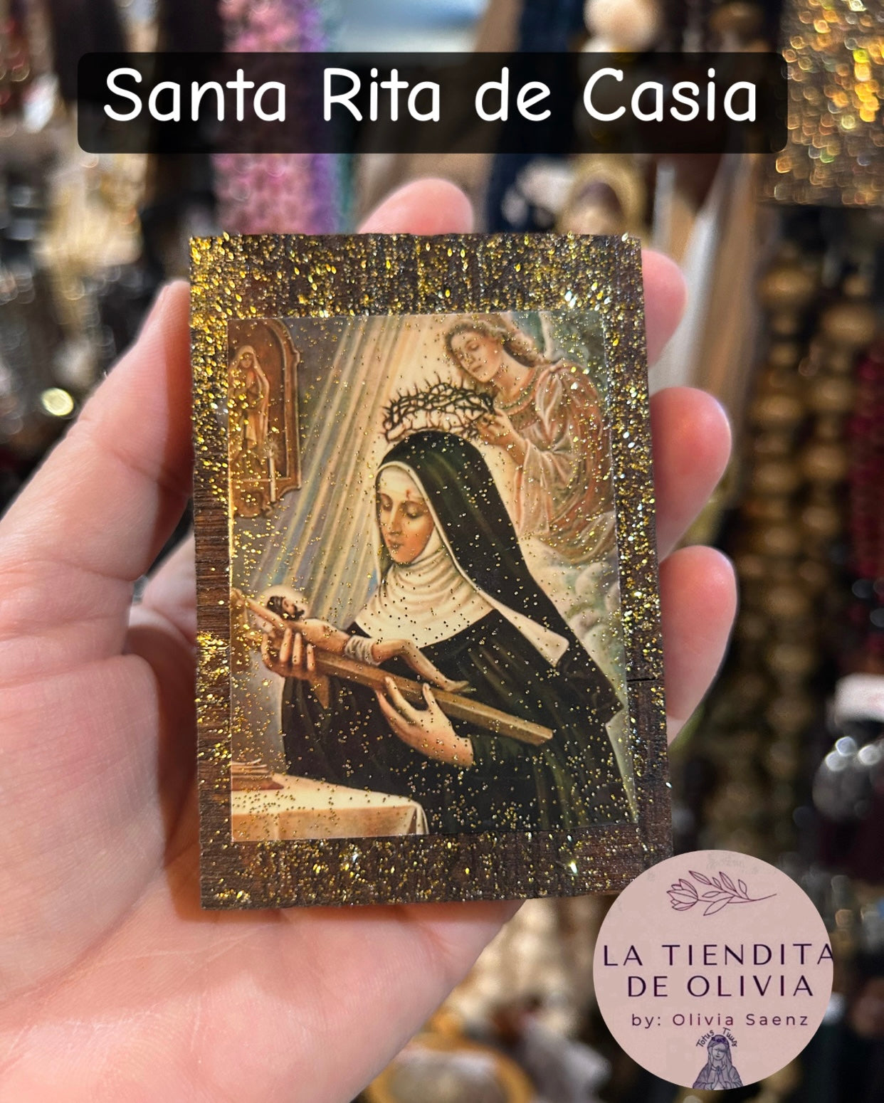 Santa Rita de Casia Mini Cuadrito de Madera
Medidas Aproximadas 2”x 3”
Elaborado y Diseñado por LA TIENDITA DE OLIVIA
