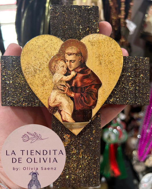 SAN ANTONIO DE PADUA  Mini Cruz de Madera para colgar 
Medidas aproximadas 4.5" X 6"
Elaborada y diseñada por La Tiendita de Olivia