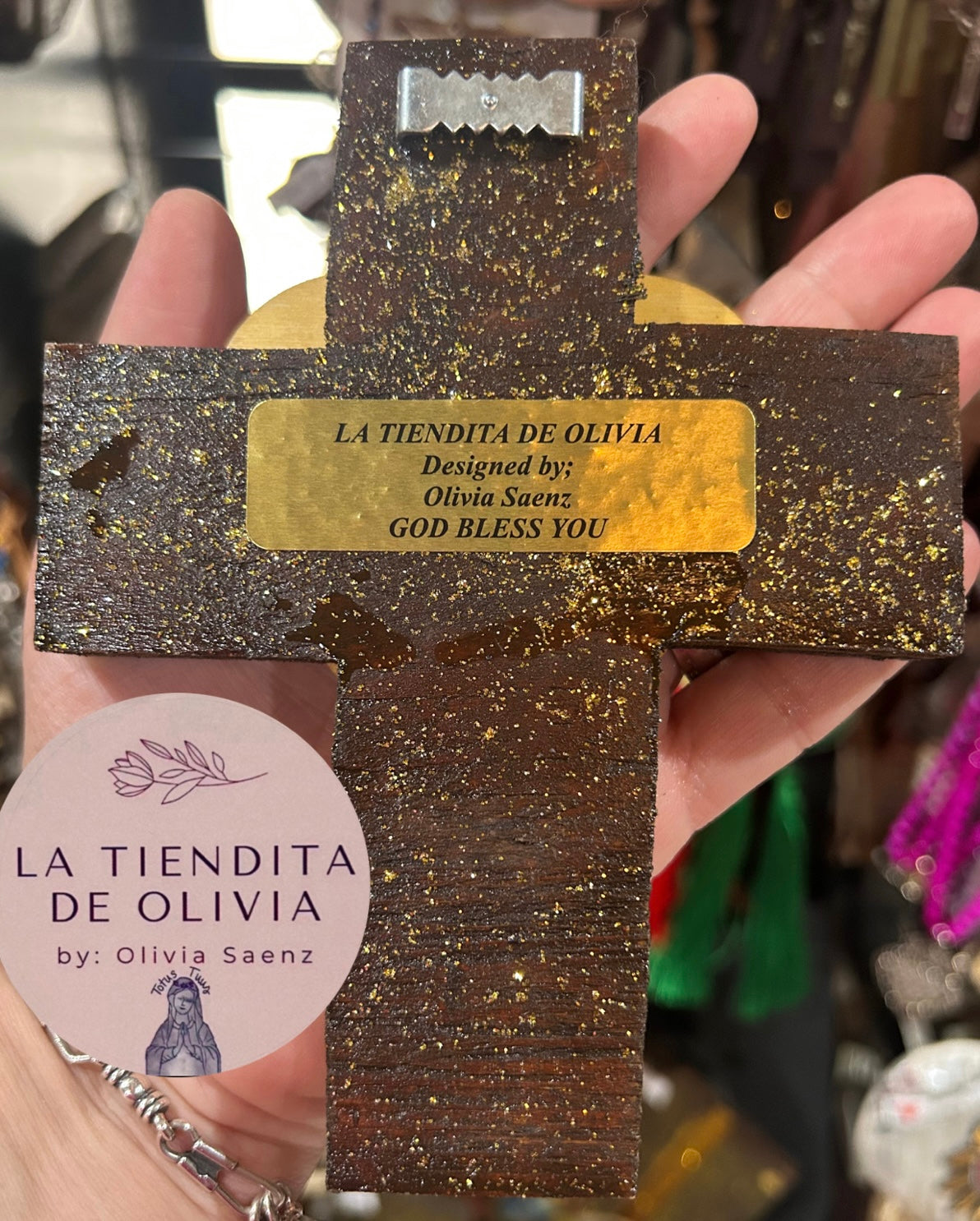 SANTA FILOMENA Mini Cruz de Madera para colgar 
Medidas aproximadas 4.5" X 6"- elaborada y diseñada por La Tiendita de Olivia