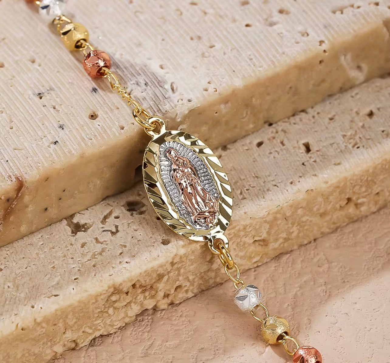 Virgencita de Guadalupe Rosario-Brazalete  Oro Laminado