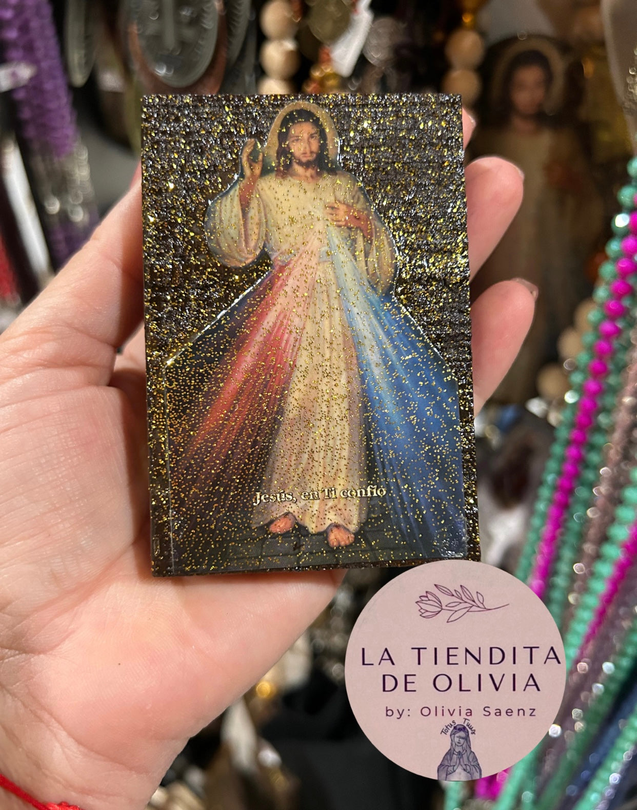 Divina Misericordia Mini Cuadrito de Madera 
Medidas Aproximadas 2”x 3”

Elaborado y Diseñado por LA TIENDITA DE OLIVIA