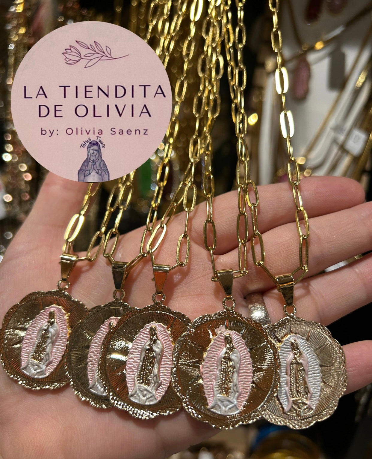 Medalla Virgencita de Guadalupe Oro Laminado 
Paper Clip Necklace Stainless Steel 34” long