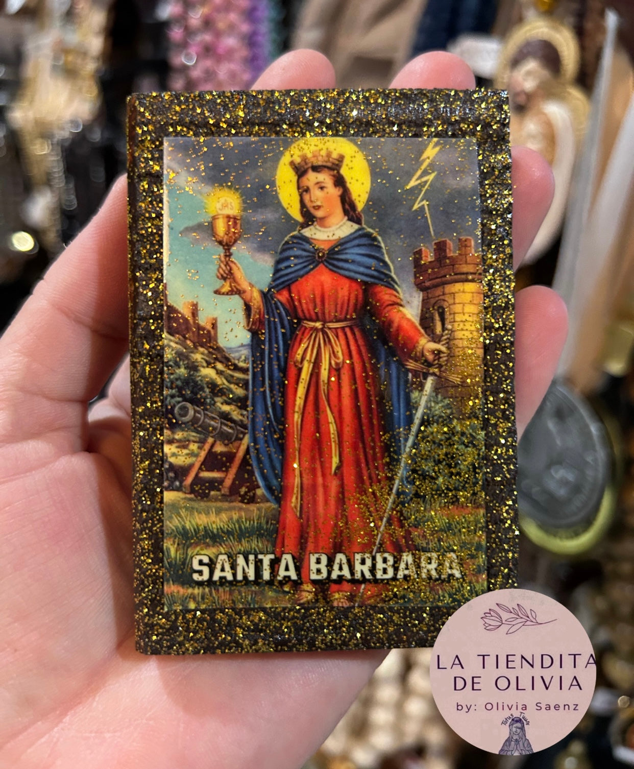 Santa Barbara                                            Mini Cuadrito de Madera 
Medidas Aproximadas 2”x 3”

Elaborado y Diseñado por LA TIENDITA DE OLIVIA
