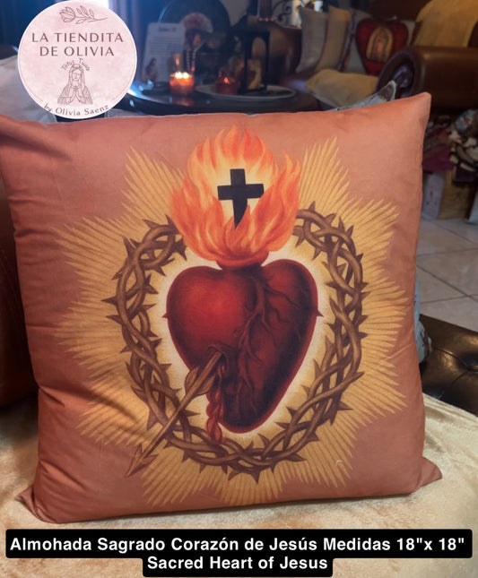 Almohada Sagrado Corazón de Jesús
Medidas 18"x 18"
Sacred Heart of Jesus❤️
