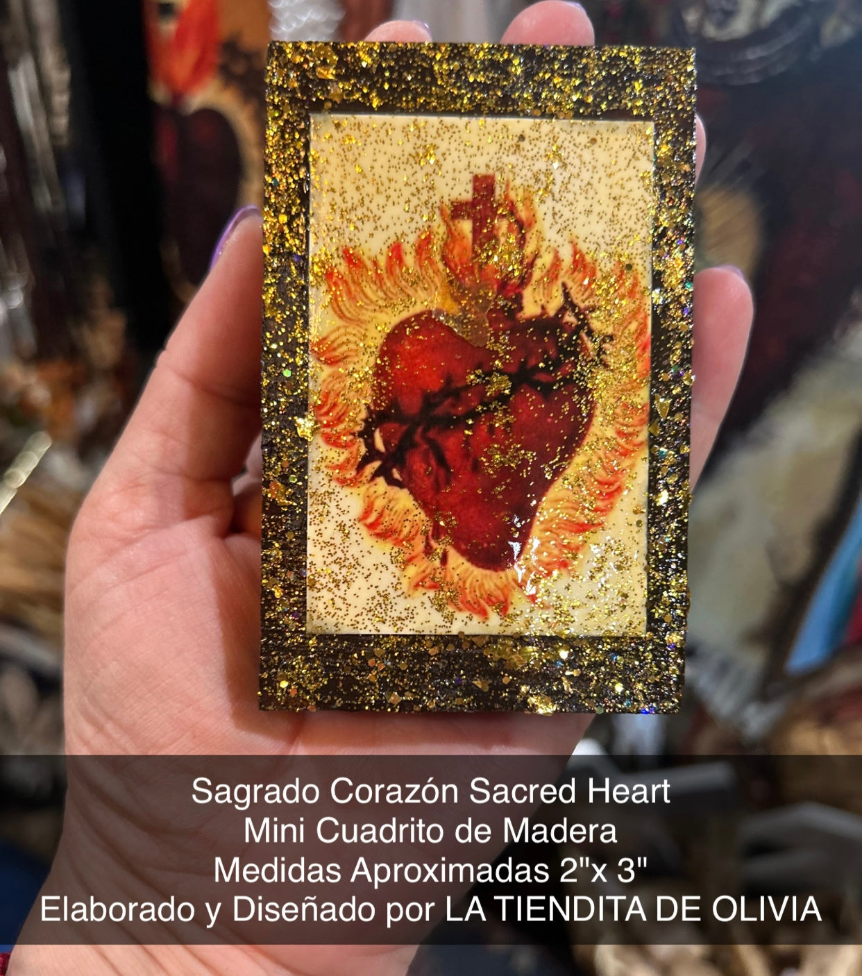 Sagrado Corazón Sacred Heart 
Mini Cuadrito de Madera
Medidas Aproximadas 2"x 3"
Elaborado y Diseñado por LA TIENDITA DE OLIVIA